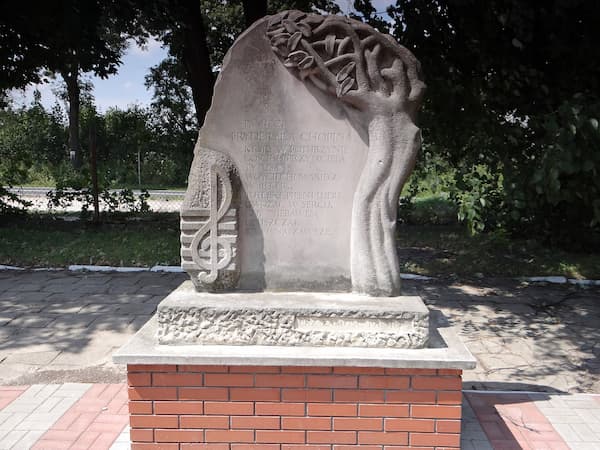 Chopin memorial monument (Photo: Zbigniew Czernik)