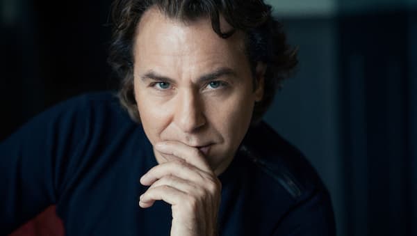 Roberto Alagna (Born June 7, 1963)<br/>The Voice of Passion