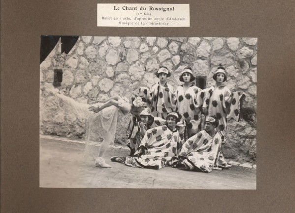 Image 11 with Tamara Karsavina (Library of Congress, Serge Grigoriev's photo album/scrapbook, https://hdl.loc.gov/loc.music/ihas.200156317)