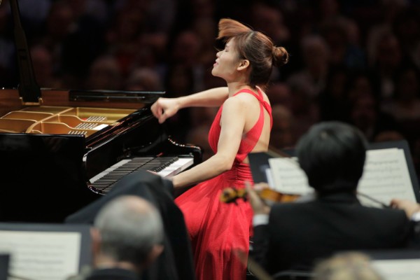 Rachel Cheung performing