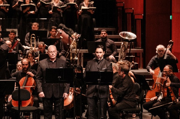 The 2 fathers: Prince Cristiano (Yiannis Yiannisis) and Count Adelfiore (Dionysis Sourbis), 2025 (Greek National Opera) (photo by Giannis Antonoglou)