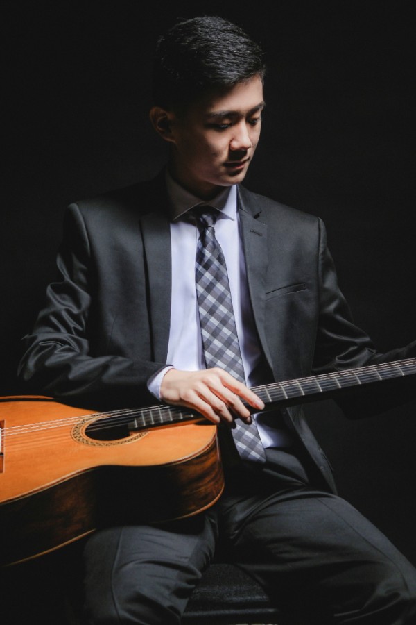 Alan Liu (photo by ZhiQuingChun Studio)