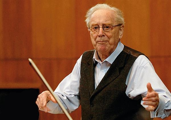 Charles Mackerras at 100: Bridging Scholarship & Passion