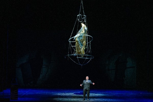 Dimitri Platanias performing an aria and cabaletta from Frossini (© Akriviadis Charis)