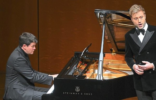 James Baillieu performing with Benjamin Appl