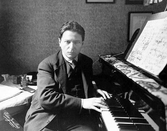E. Joaillier: George Enescu in 1930