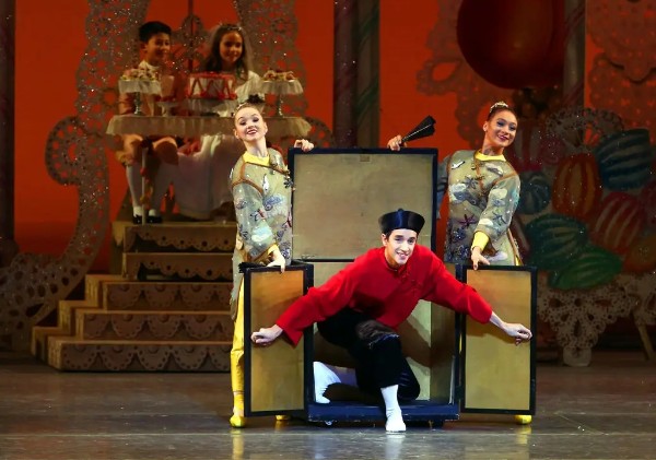 The Chinese Dance, Tea, 2017 (Emma Von Enck, Ralph Ippolito and Rachel Hutsell) (New York City Ballet) (Photo by Andra Mohin)