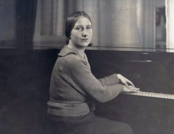 Eight Best Orchestra Works Dedicated to Women