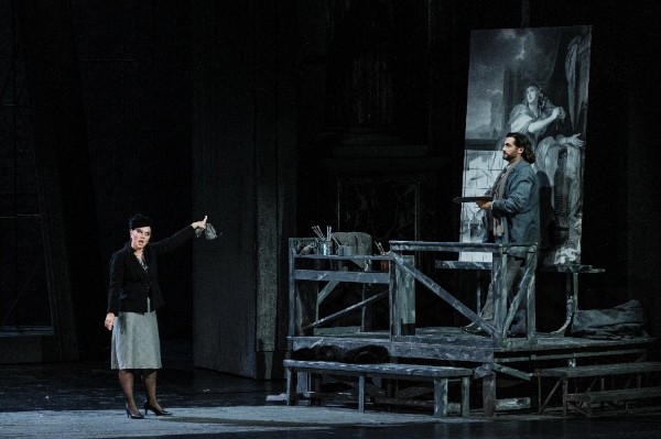 Tosca (Aleksandra Kurzak) objects to the subject of Cavaradossi’s (Marcello Puente) painting, 2025 (Greek National Opera) (Photo by Giannis Antonoglou)