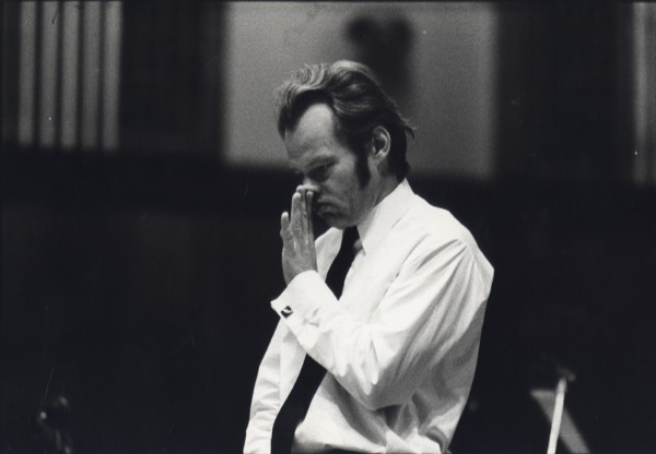 Friedrich Cerha conducting