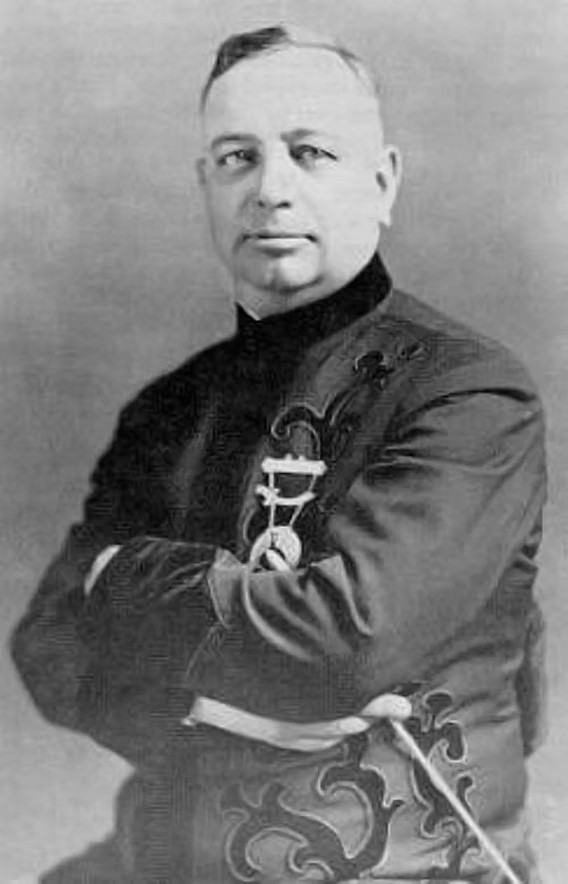 Henry Fillmore as conductor of the Syrian Temple Shrine Band, 1926 (University of Illinois: The Sousa Archives and Center for American Music)