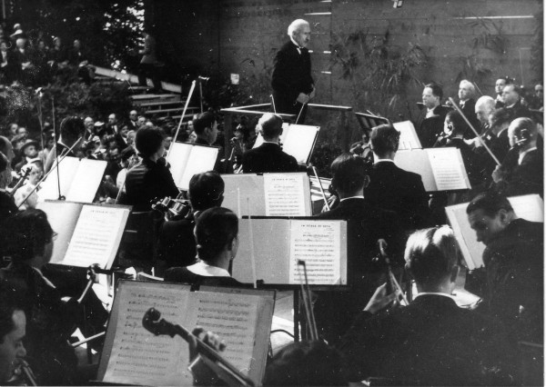 Toscanini in 1938 (photo by Jean Schneider/Archives Lucerne Festival)