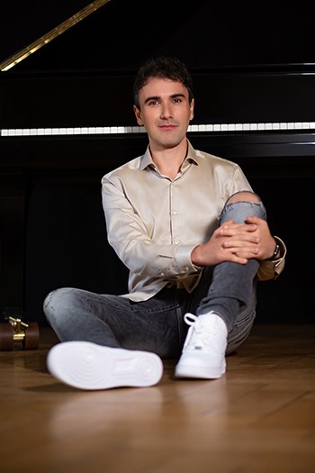 Vadim Chaimovich (Born on April 29, 1978) <br/> The Algorithmic Pianist