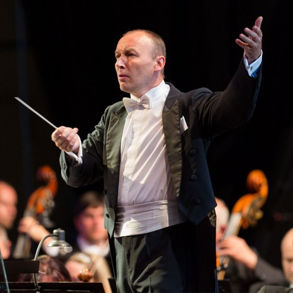 Dances Along the Danube <br/>Stanislav Vavřínek and the Hradec Králové Philharmonic in Nantes