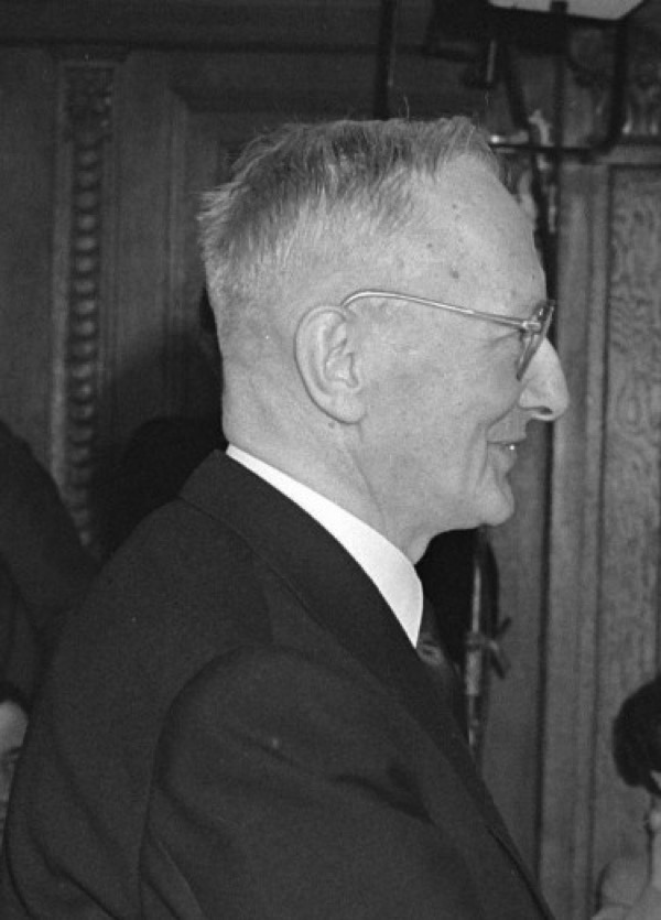Johanna Bordewijk-Roepman and her husband, Ferdinand Bordewijk