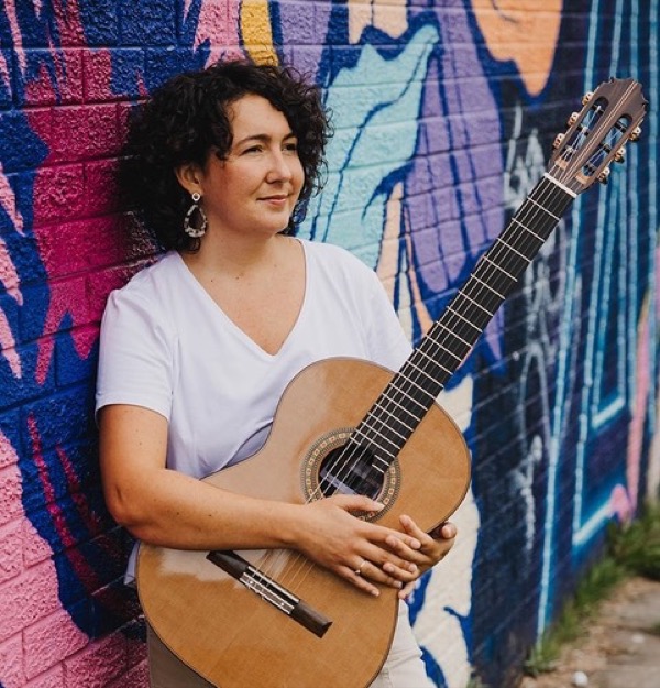 Eleanor Kelly, classical guitarist