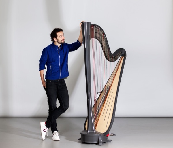 Dutch harpist Remy van Kesteren