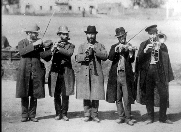 Klezmer musicians