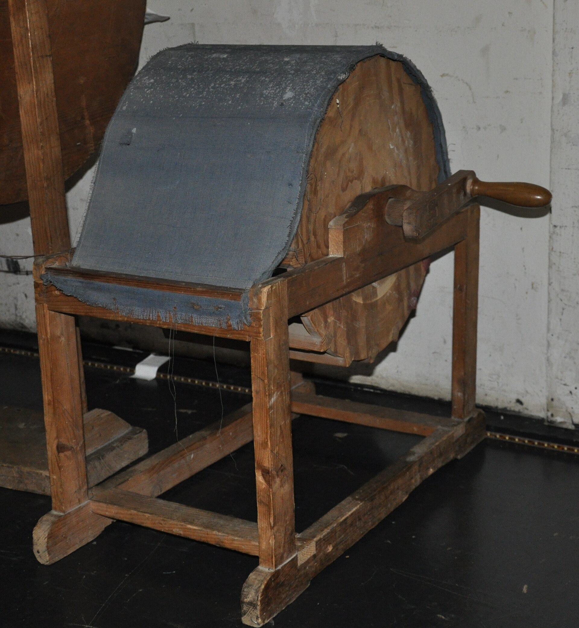 A historical wind machine (c. 1900) at the Konzerthaus in Ravensburg, Germany