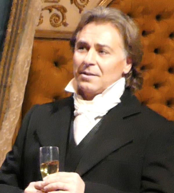 Roberto Alagna as Alfredo in La traviata