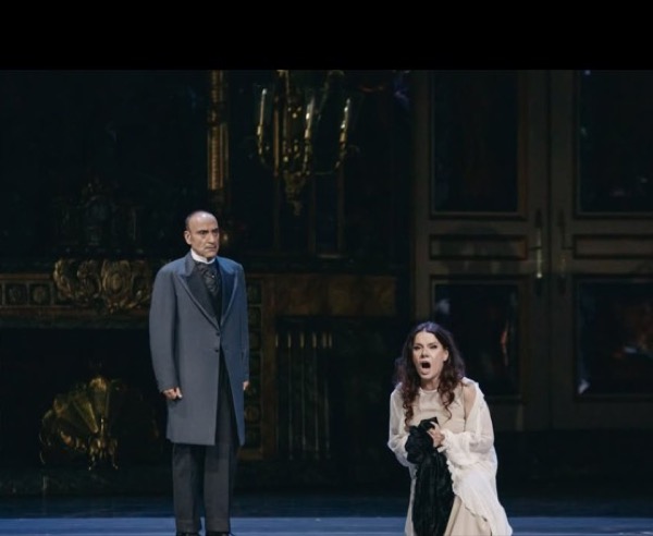 Act III: Alfredo (Yannis Christopoulos) sees the dying Violetta (Vassiliki Karayanni), 2026 (Greek National Opera)
