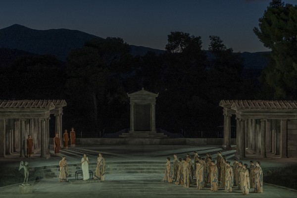 Glauce (Danae Kontora) in white before her wedding, 2026 (photo by A. Simopoulos) (Greek National Opera)