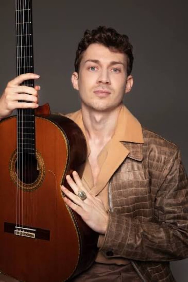 Spanish Fiesta<br/>Yutaka Sado, Thibaut Garcia, and Orchestre National de France