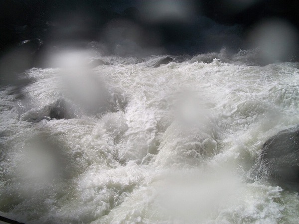 Whitewater at Yosemite (photo by WalkingRadiance)