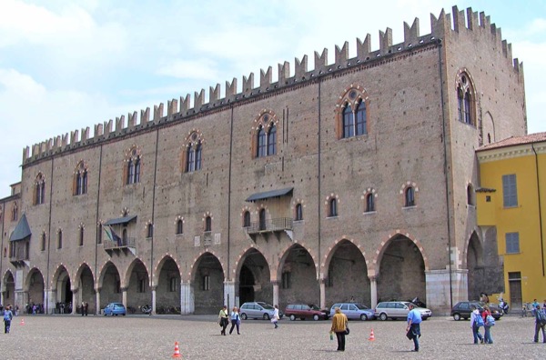 Palazzo Ducale in Mantua (wikipedia commons)