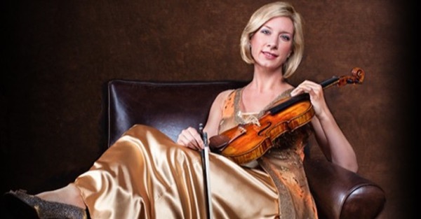Elizabeth Pitcairn and her violin (photo by Joy Strotz)