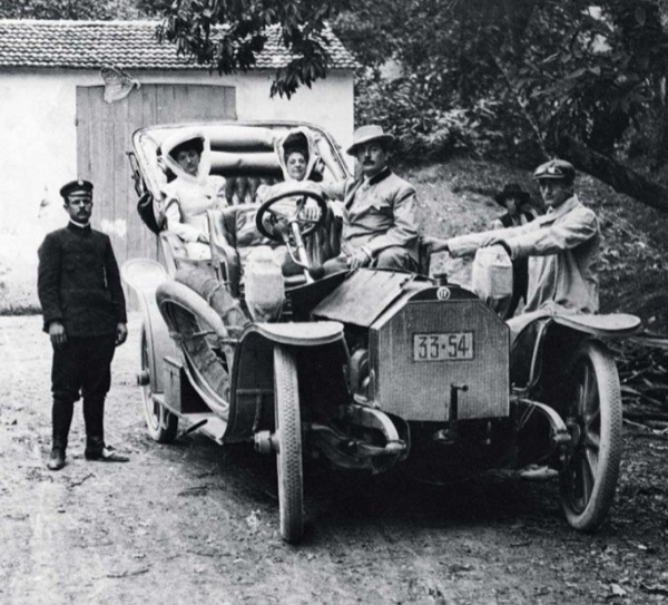 Puccini and automobile