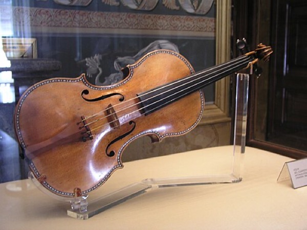 Stradivari violin