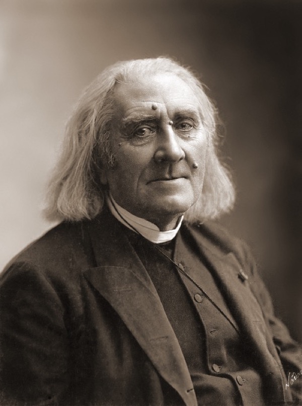 Photos of Brahms in 1889 and Liszt in 1886 (From Wikipedia open source)
