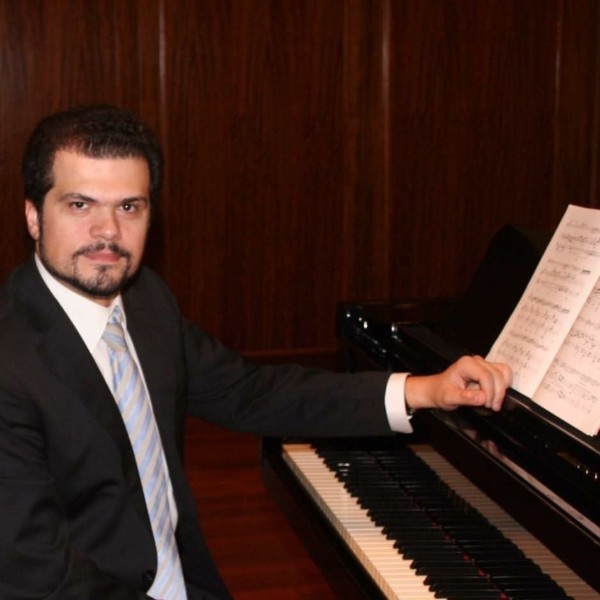 Víctor Morales