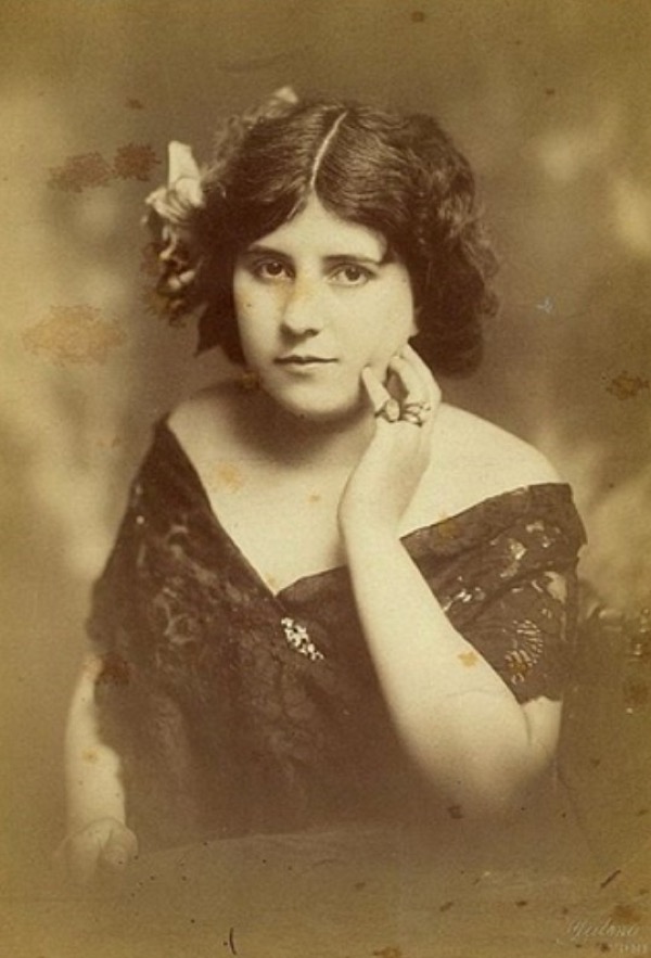 Adelina de Lara