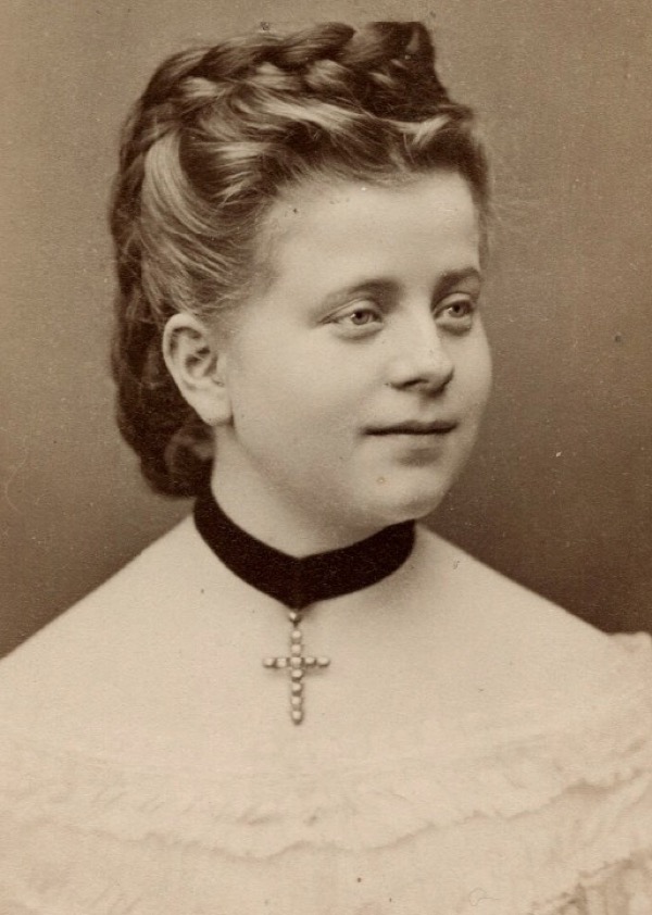 Emma Brandes