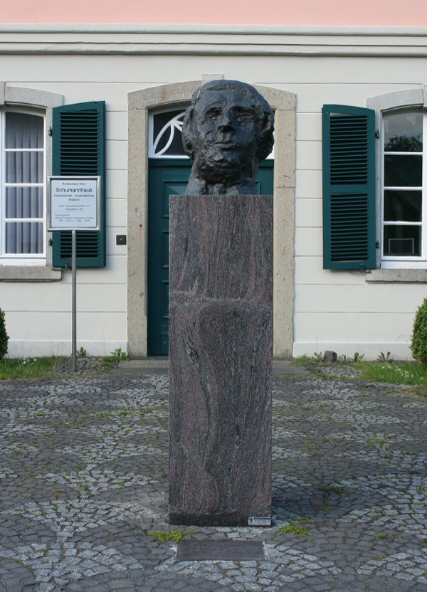 Robert Schumann bust by Alfred Hrdlicka, 2003, Schumannhaus Bonn