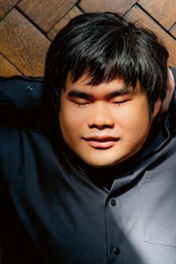 Nobuyuki Tsujii (Born on September 13, 1988)<br/> Music Sheets for the Ears