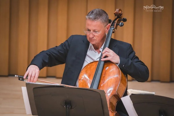 Martin Menking (Photo from Nantong Grand Theatre)