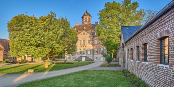 (Credit: https://www.schloss-arff.de)