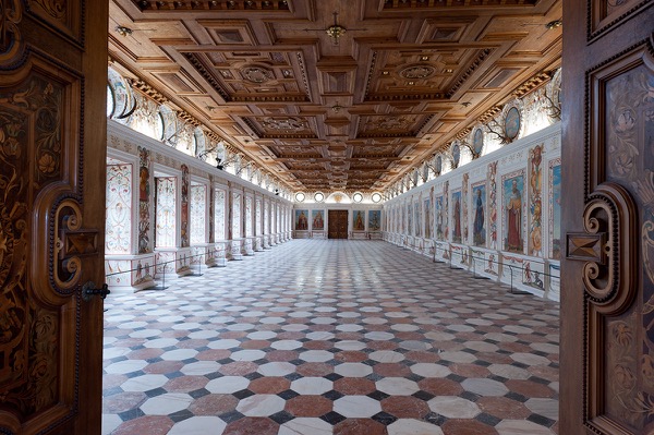 (Credit: https://www.schlossambras-innsbruck.at)