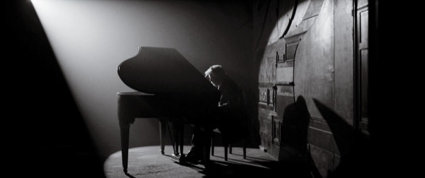 Stephen McCole in Swan Songs short film directed by David Arthur